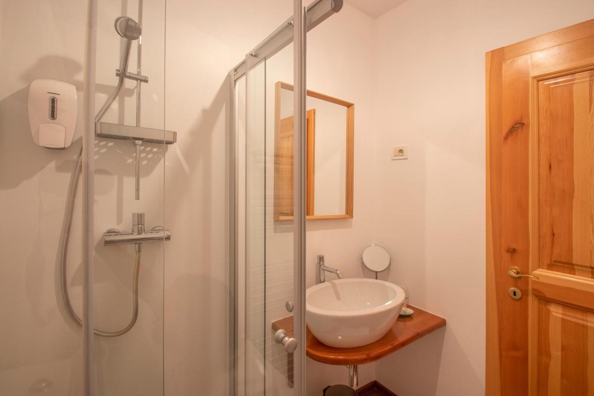 Residence Apolonija Guest House Сезана Экстерьер фото